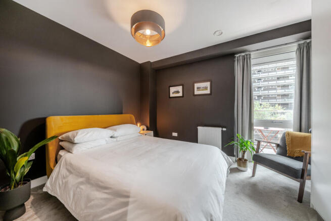 1456006-3-69fb4ba...