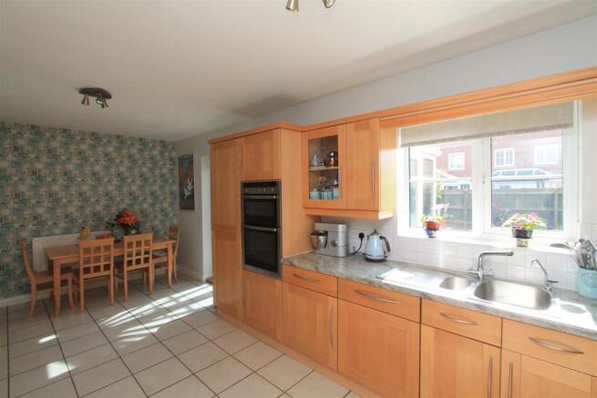Kitchen.JPG