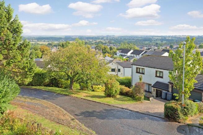 4 bed Detached for sale Image 10