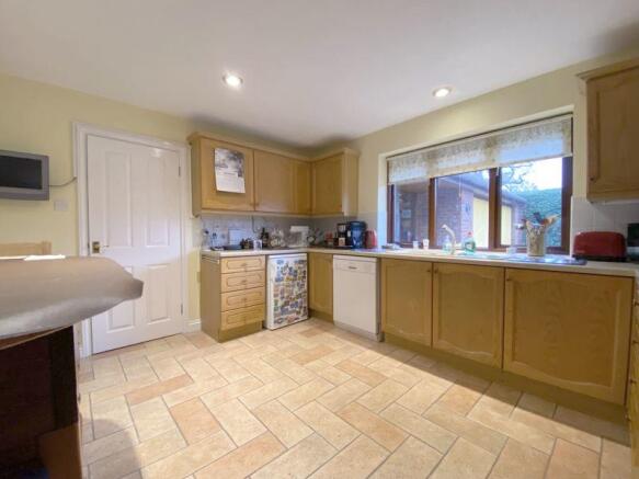 Kitchen/Breakf...