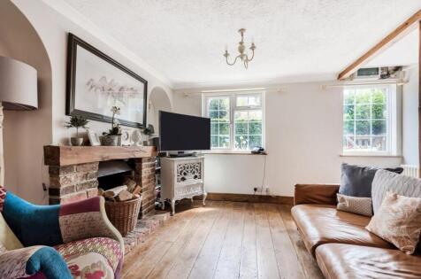 Stane Street, Five Oaks, RH14