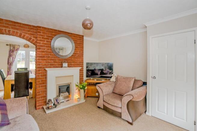 44, Badgers Way, Heath Hayes, Cannock, Staffordshi