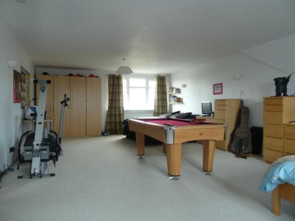 20 Cults Avenue - 2nd Bedroom
