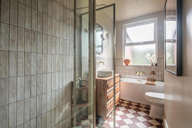 3 bed Terraced for sale Image 11