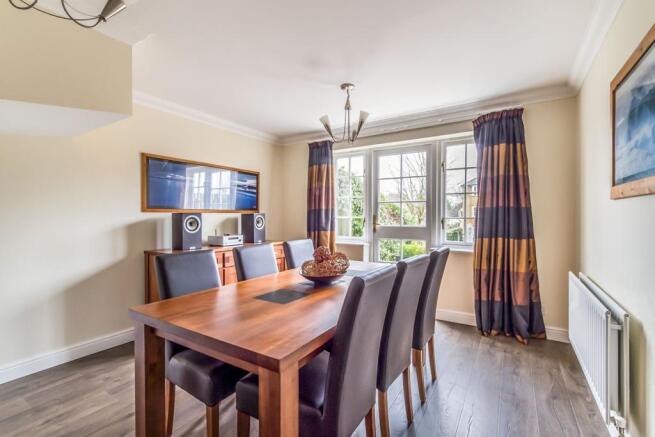 Lounge/Dining Room