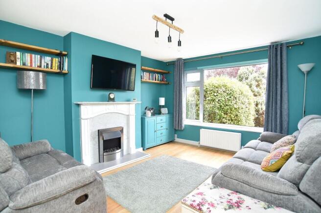 3 bed Semi-Detached for sale Image 2