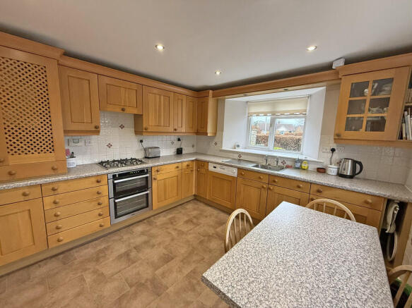 Beech Drive, Scalby, Scarborough photo 4