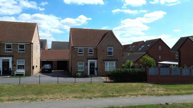 4 bed Detached for sale Image 6