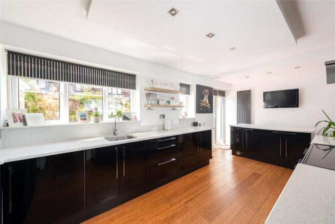 Kitchen/Breakfast Rm