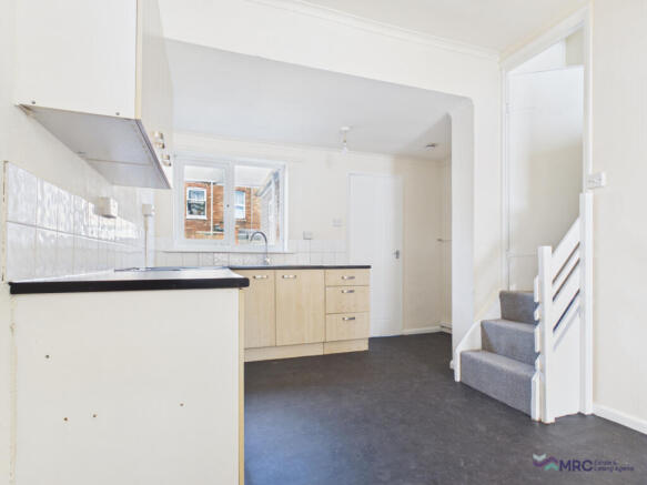 2 bed Terraced to rent Image 7