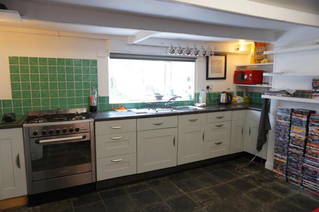 Living/Kitchen Area