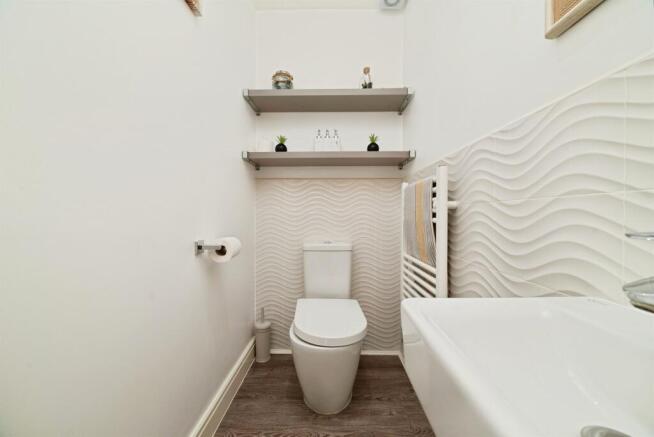 3 bed Detached for sale Image 8