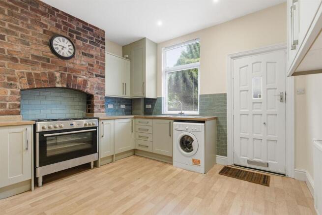 3 bed Terraced for sale Image 4