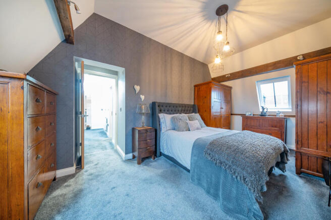2 bed Apartment to rent Image 8