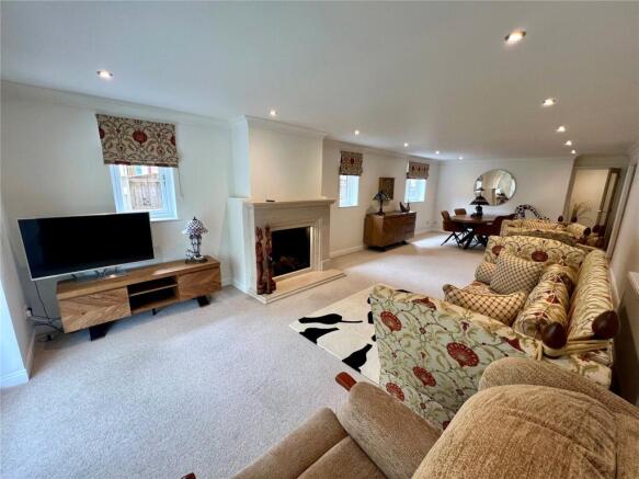 Lounge Dining Room