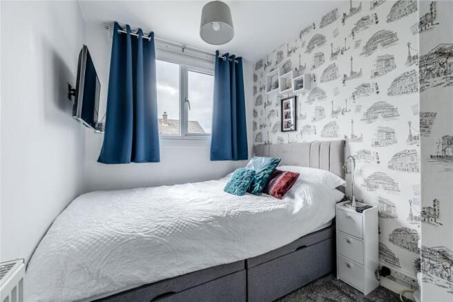 3 bed Semi-Detached for sale Image 6