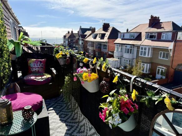 2 bed Apartment for sale Image 7