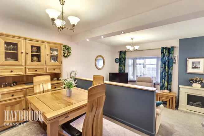 4 bed Detached for sale Image 4