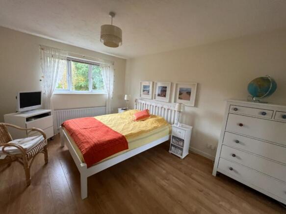 Crowborough Lane Bedroom1.JPG