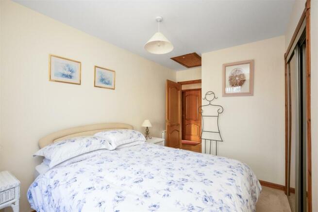 26 Greenacres Kingseat18.jpg