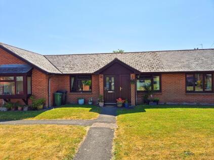 Walnut Gardens, Kington, Herefordshire, HR5 3DN