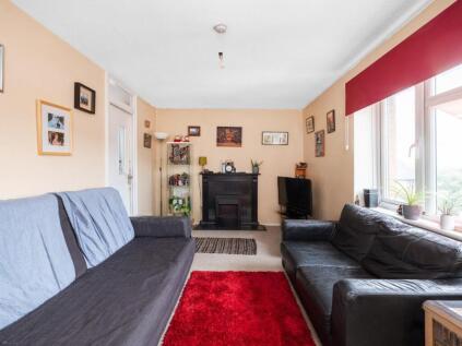 Tarnock Avenue, Whitchurch