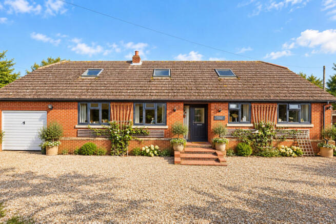 3-bed detached on Oad Street, Sittingbourne, ME9, £650,000