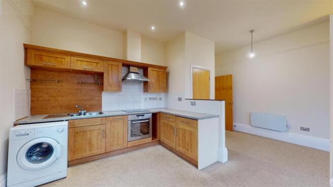 2 bed Apartment to rent Image 5
