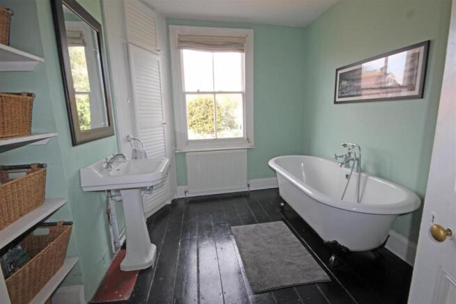 Bathroom.JPG