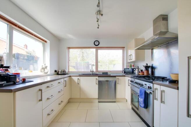 Kitchen & Diner