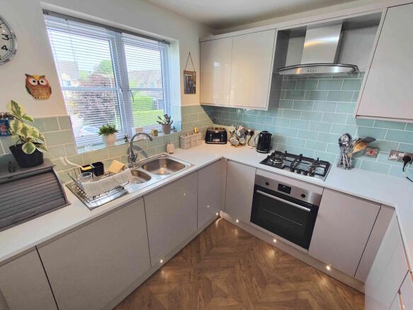 3 bed Town House for sale Image 8