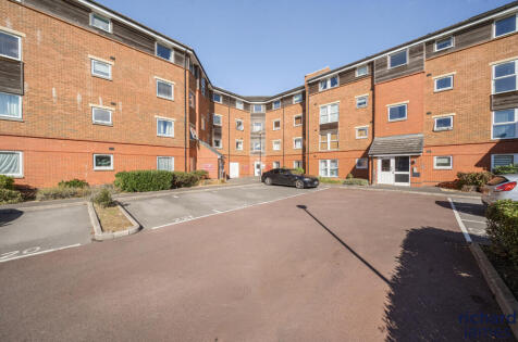 Yersin Court, Okus, Swindon, SN1