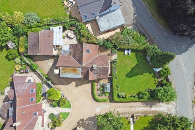 3 bed Detached for sale Image 8