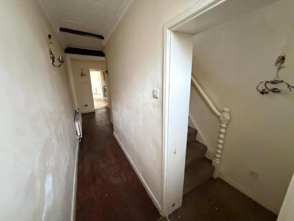 4 bed Detached for sale Image 4