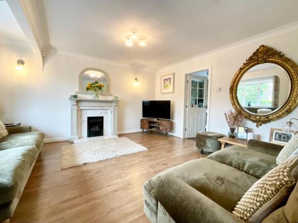 3 bed Detached for sale Image 6