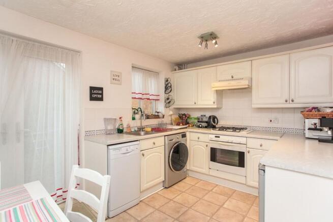 Kitchen / Dining Roo