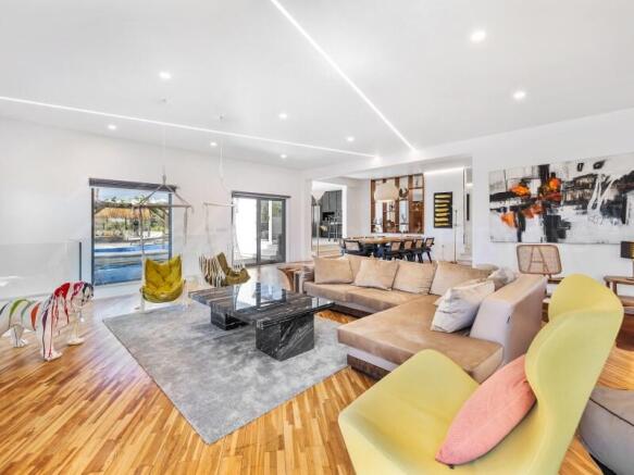 Almancil 6 Bed Villa For Sale Algarve (41)