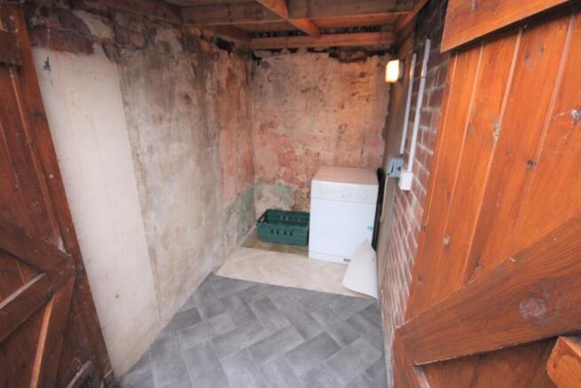 4 bed End of Terrace to rent Image 9
