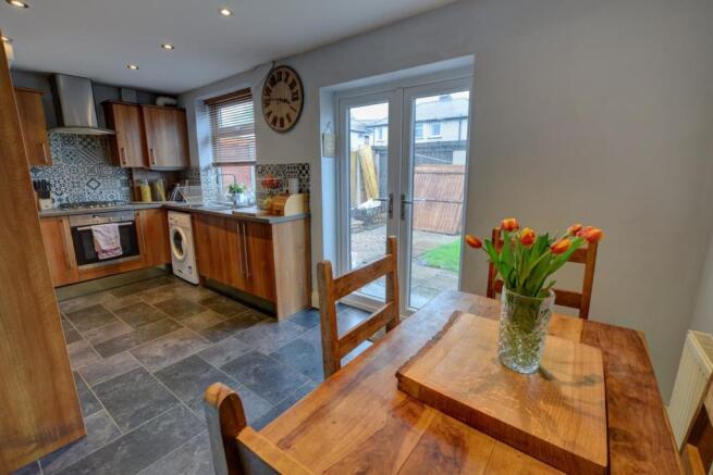 Kitchen 1.jpg