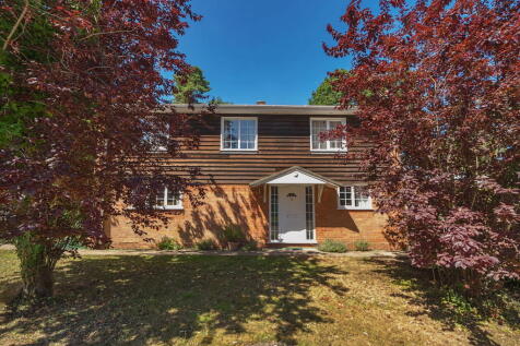 Auclum Close, Burghfield Common