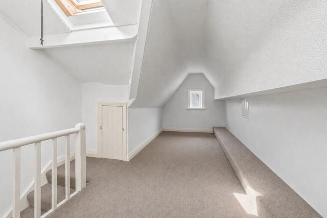 4 bed Detached for sale Image 4