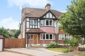 27, Summerville Gardens, Cheam SM1 2BU