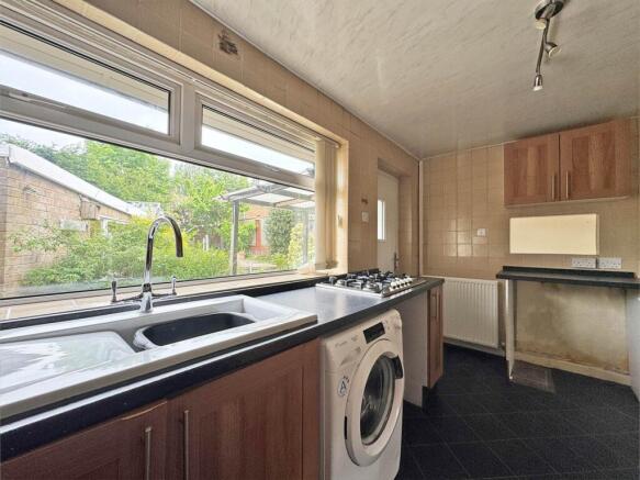 3 bed Semi-Detached Bungalow for sale Image 7