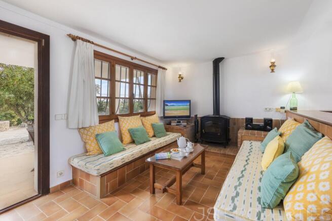 Rustic villa for sale 