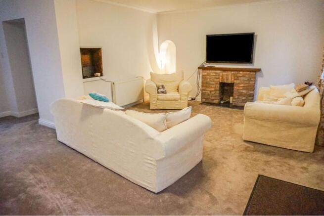 Lounge/Dining Room
