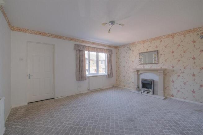 2 bed Semi-Detached for sale Image 4