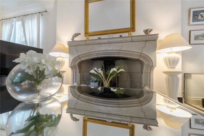 5 bed Detached for sale Image 11