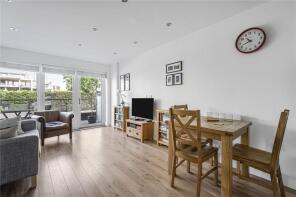 32, 89 Roebuck House, Roehampton Lane, London SW15 5FN