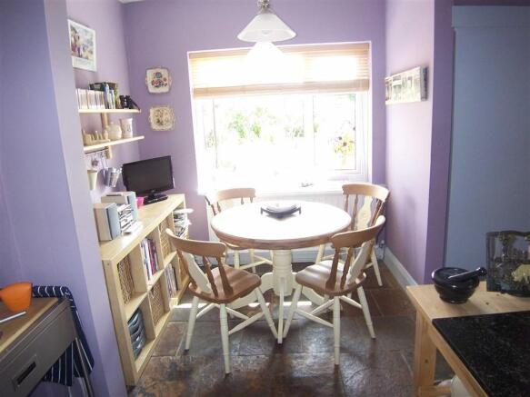 Breakfast Room: