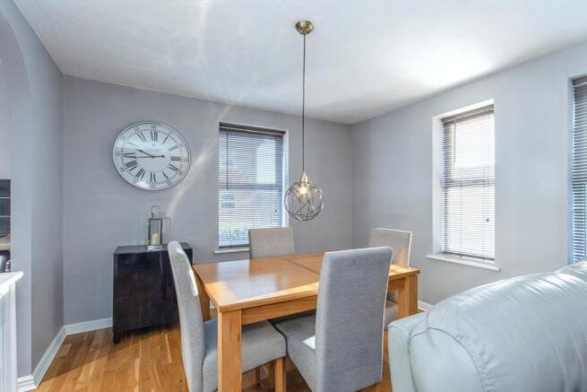 Lounge/Dining Room